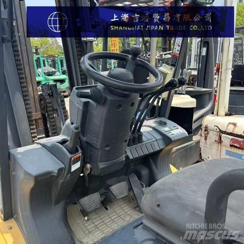 CAT DP 35 N Chariots diesel