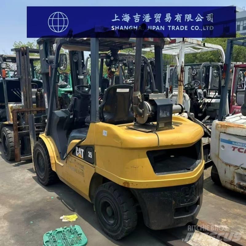 CAT DP 35 N Chariots diesel
