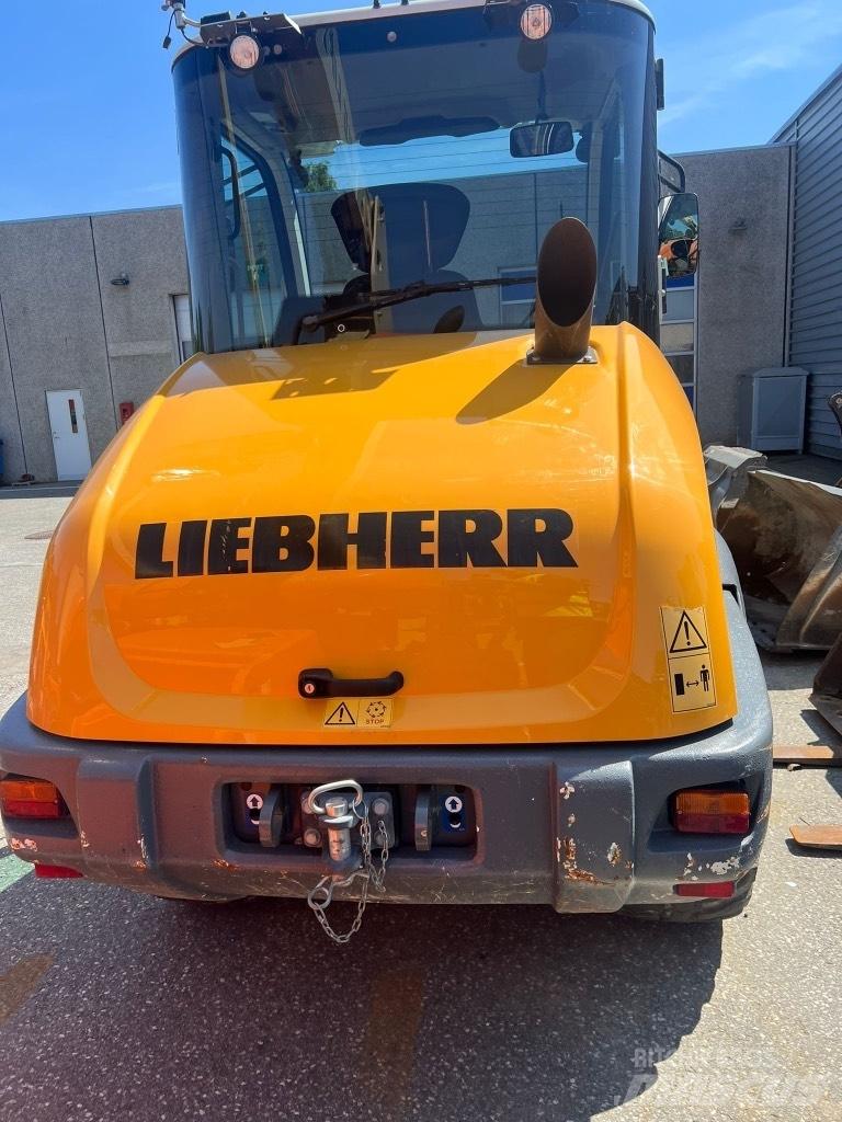 Liebherr L 506 Chargeuse sur pneus