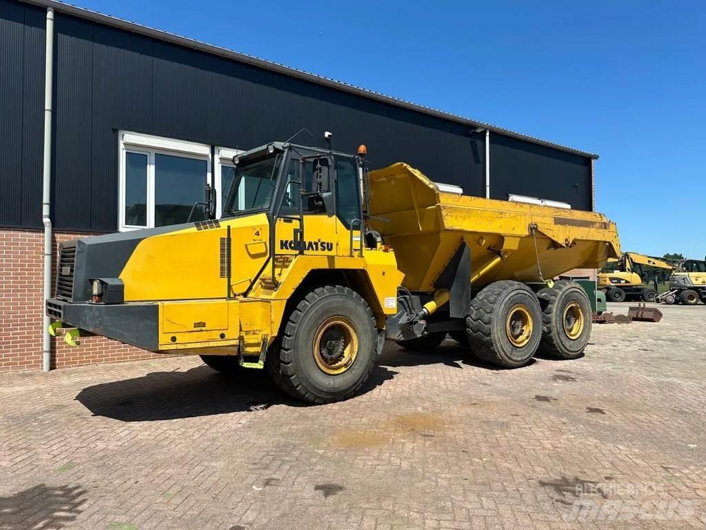 Komatsu HM300-2 Tombereau articulé
