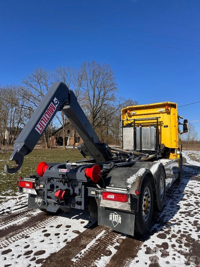 Scania R 440 Camion plateau ridelle avec grue