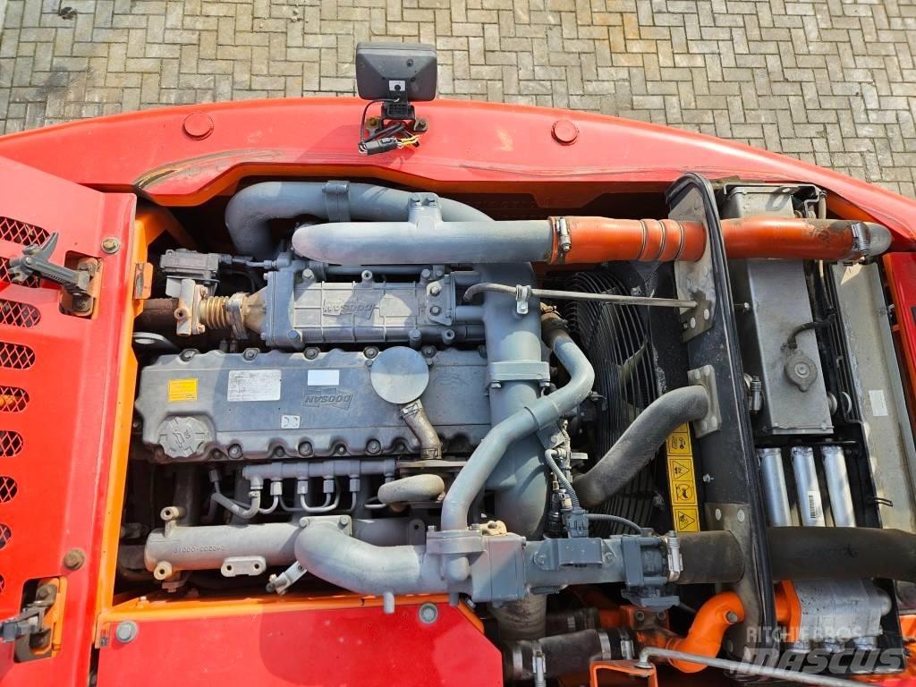 Doosan DX 140 W-3 Pelle sur pneus