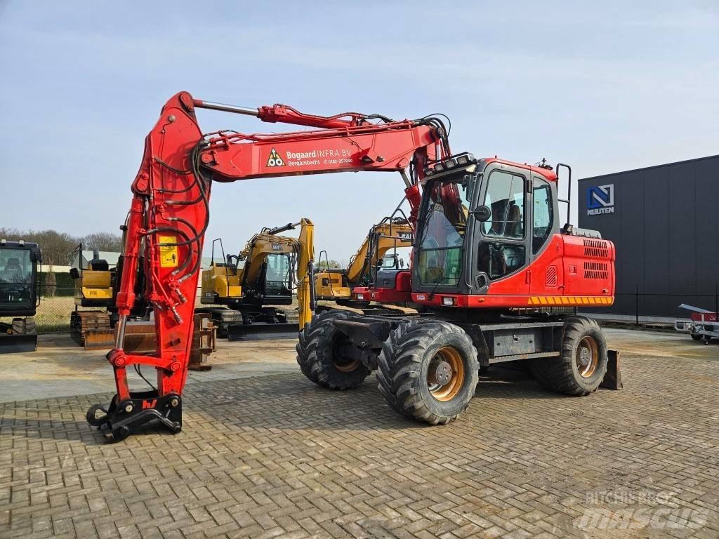 Doosan DX 140 W-3 Pelle sur pneus