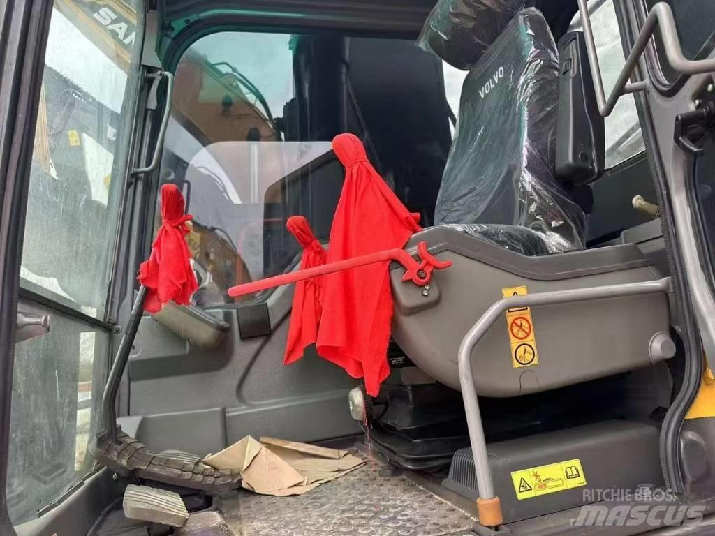 Volvo 240 Pelle sur chenilles