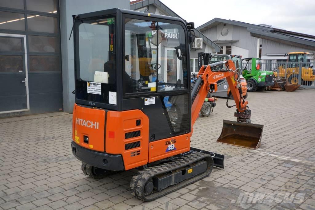 Hitachi ZX 19-6 Mini pelle < 7t