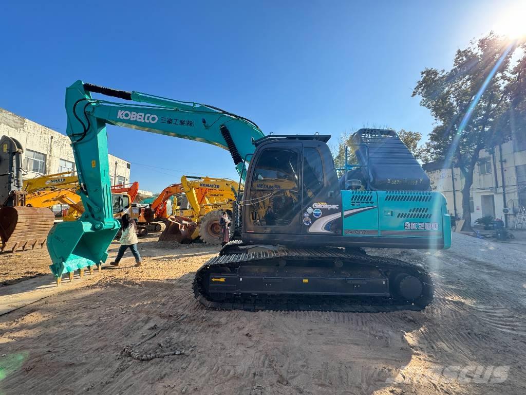 Kobelco SK 200 Pelle sur chenilles