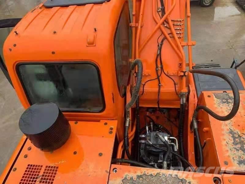 Doosan DX300LC Pelle sur chenilles