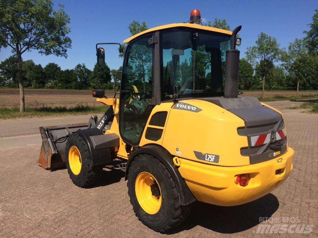 Volvo L 25 F Chargeuse sur pneus