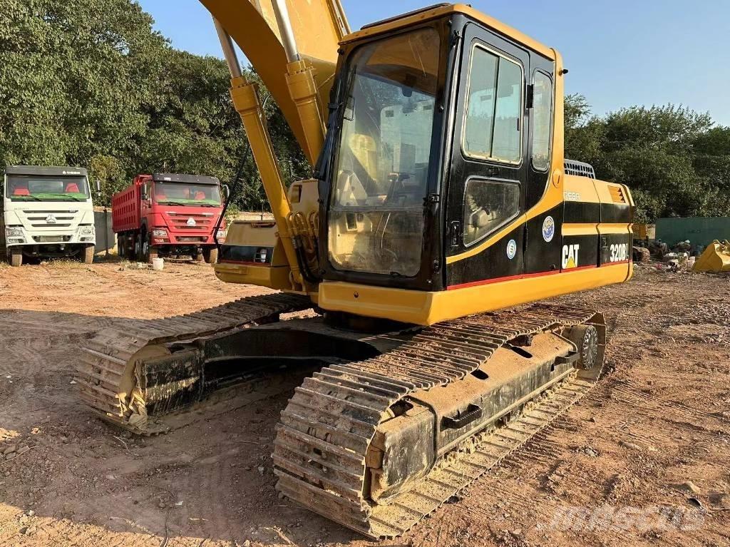 CAT 320 B Pelle sur chenilles