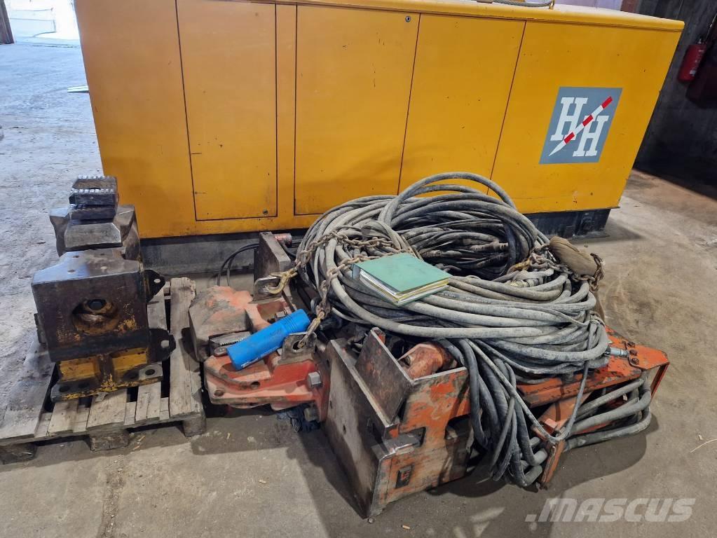  PTC 2313 Enfonce pieu hydraulique