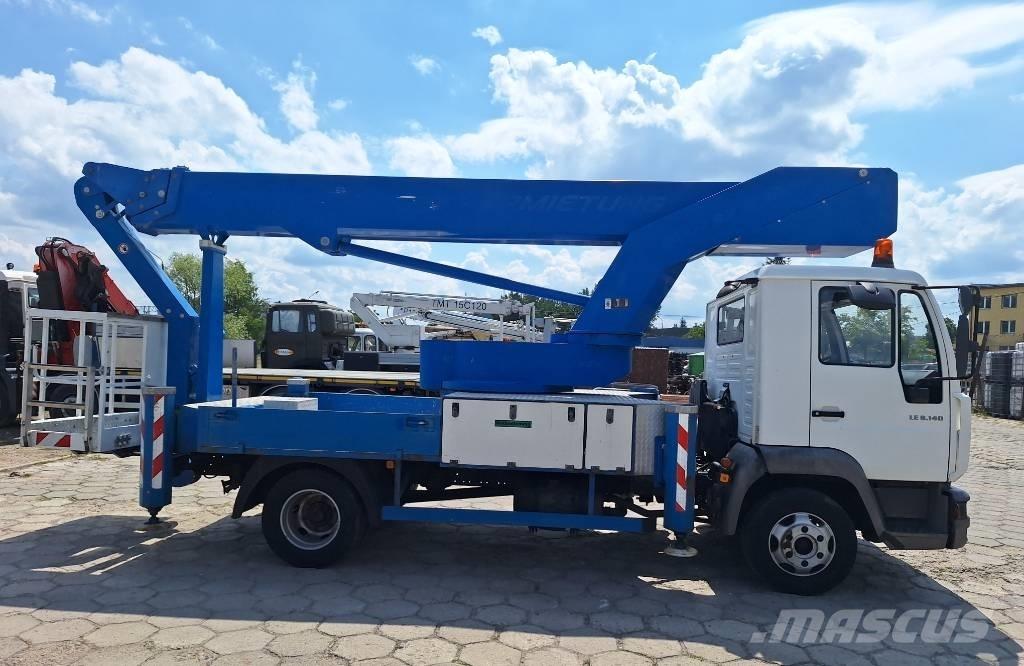 Bison TKA 30 KS Camion nacelle
