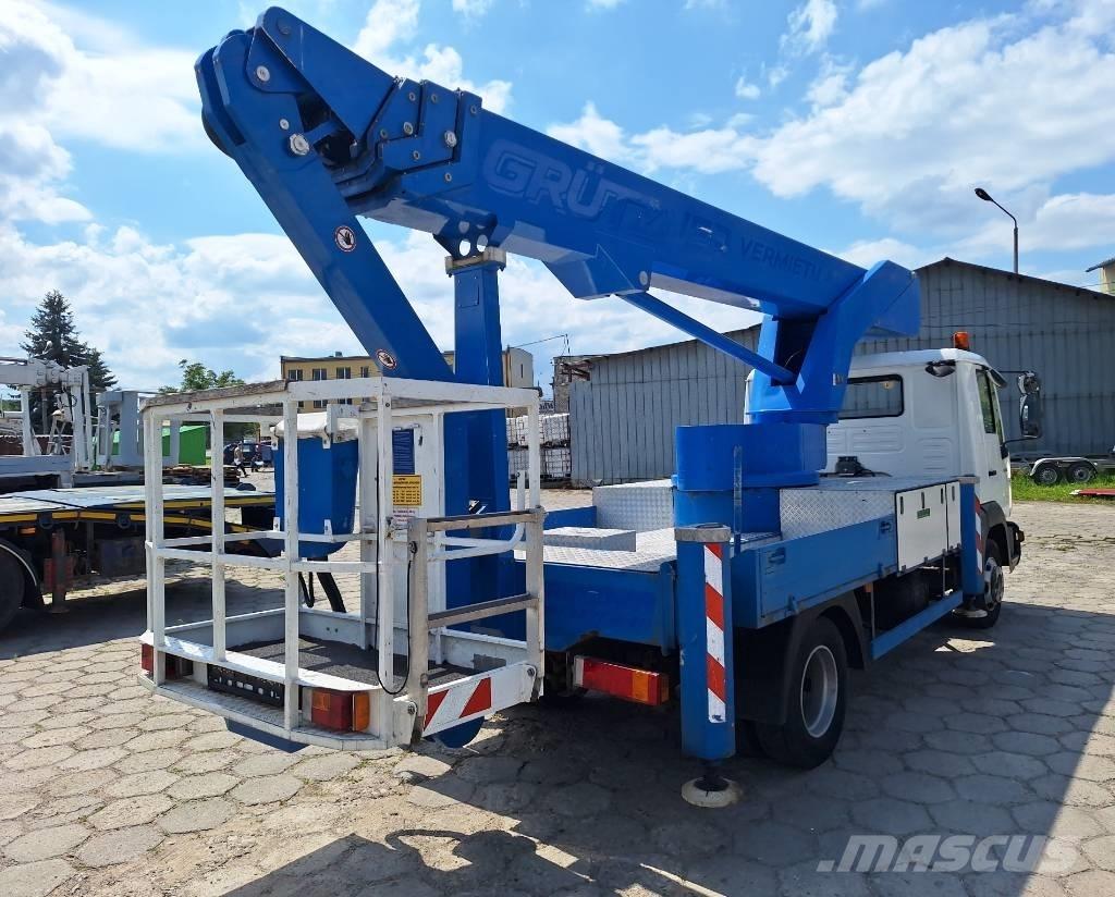 Bison TKA 30 KS Camion nacelle
