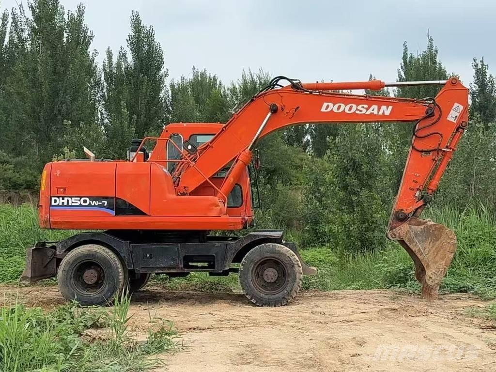 Doosan DH 150 W-7 Pelle sur pneus