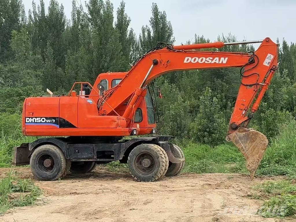 Doosan DH 150 W-7 Pelle sur pneus