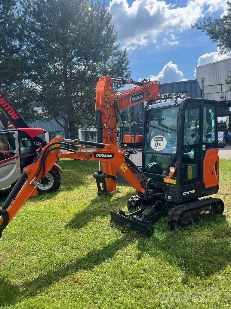 Doosan DX 19 Pelle sur chenilles