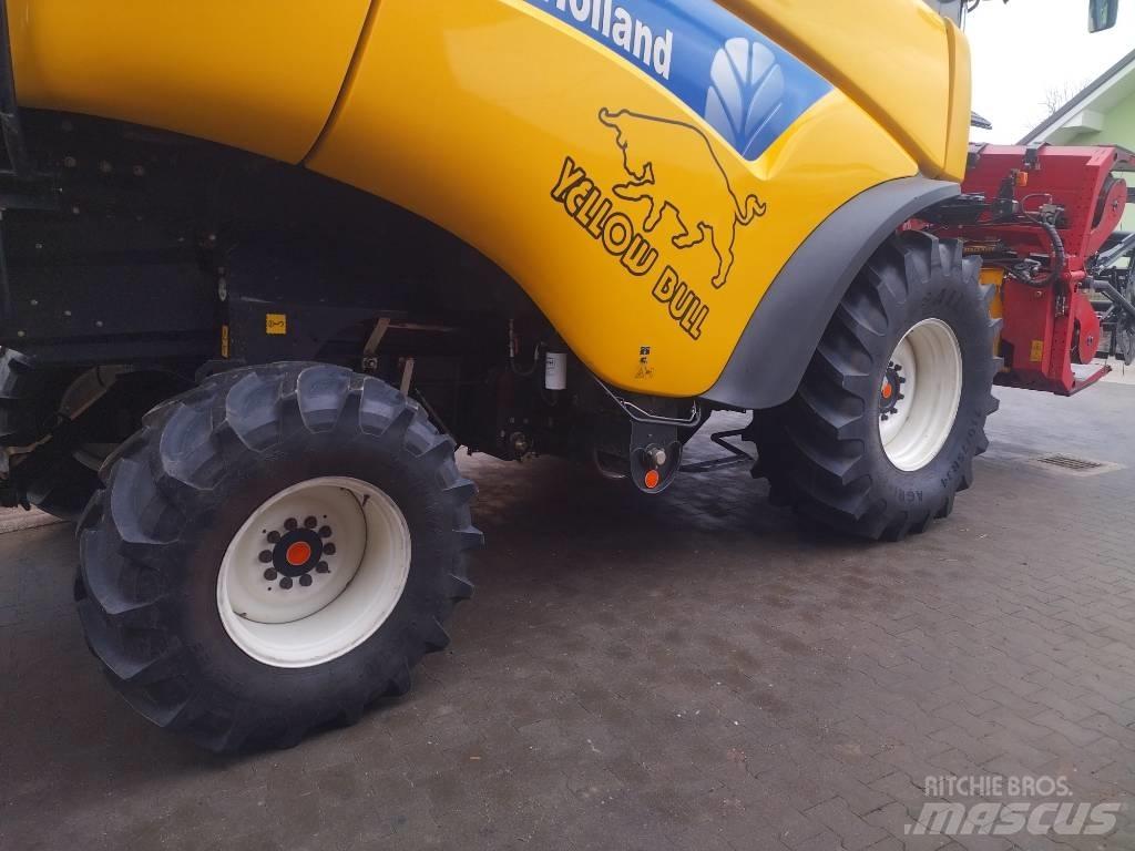 New Holland CX 8040 Moissonneuse batteuse
