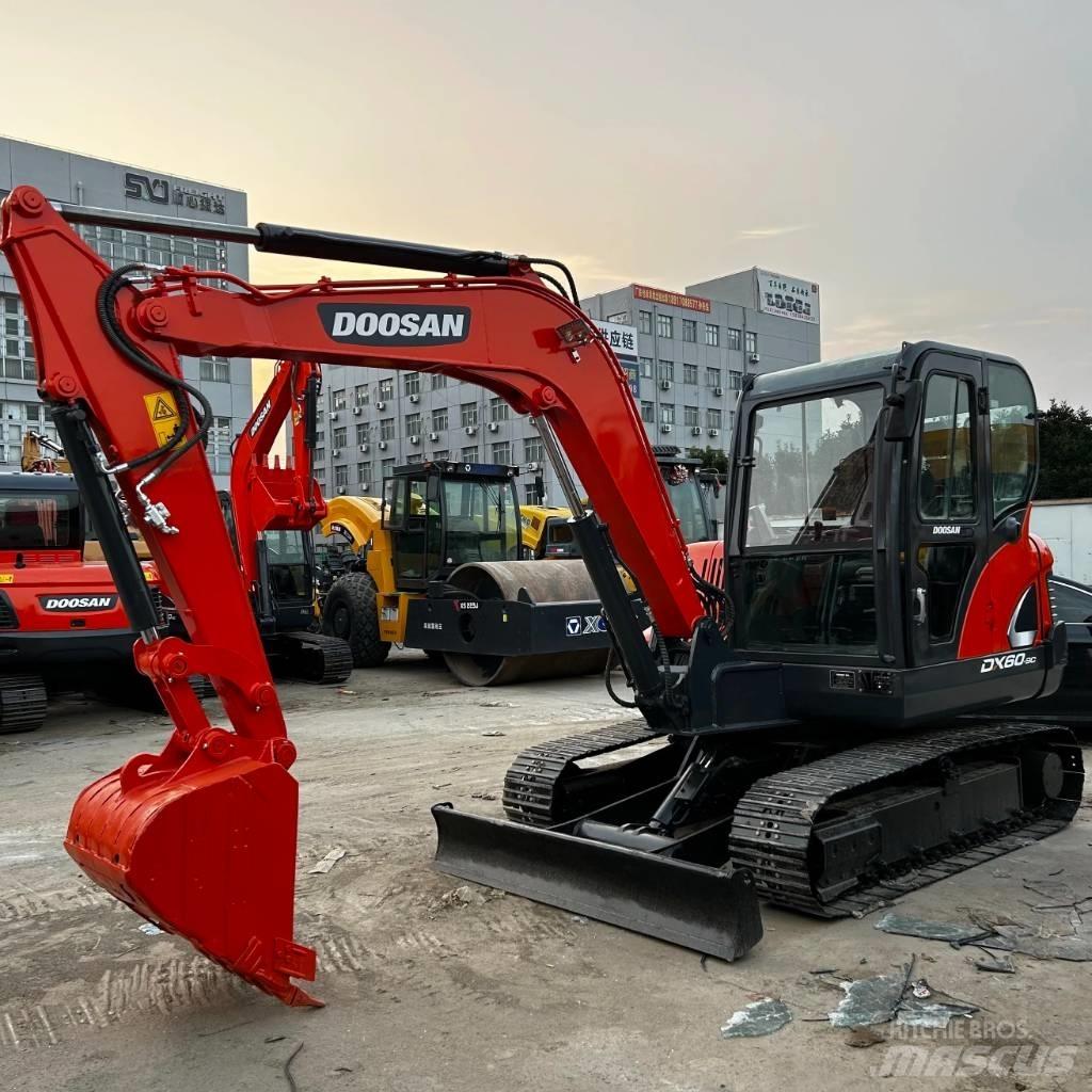 Doosan DX60-9C Mini pelle < 7t