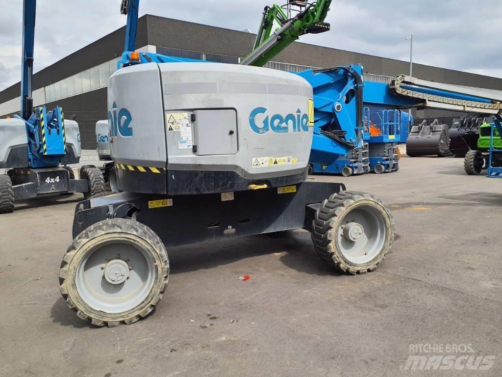 GENIE Z-62/40 Nacelles articulées