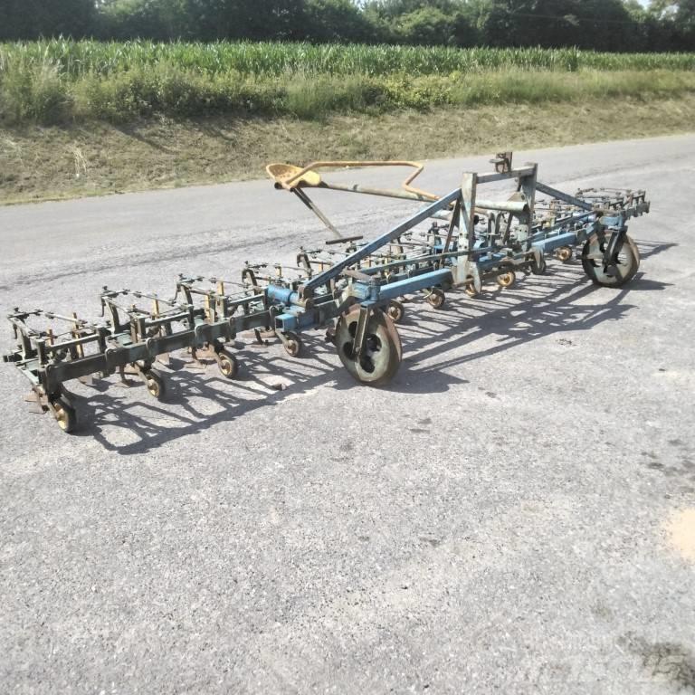  DELFOSSE 12 RANGS Autres outils de préparation du sol