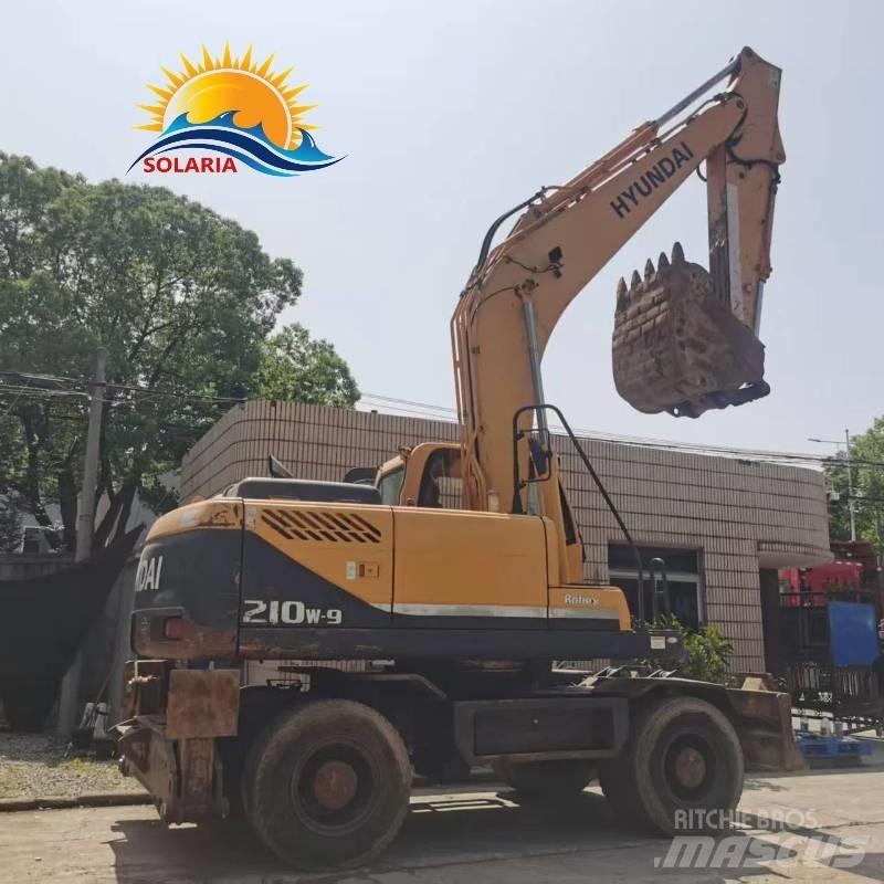Hyundai 210w-9 Pelle sur pneus