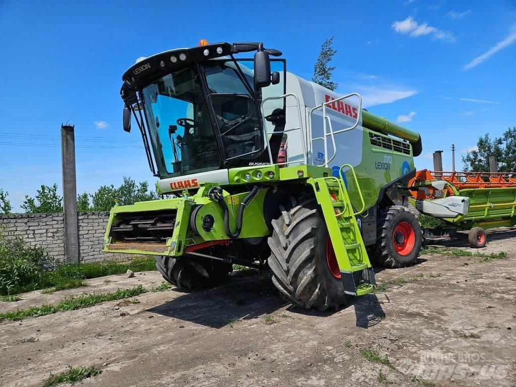 CLAAS Lexion 770 Moissonneuse batteuse