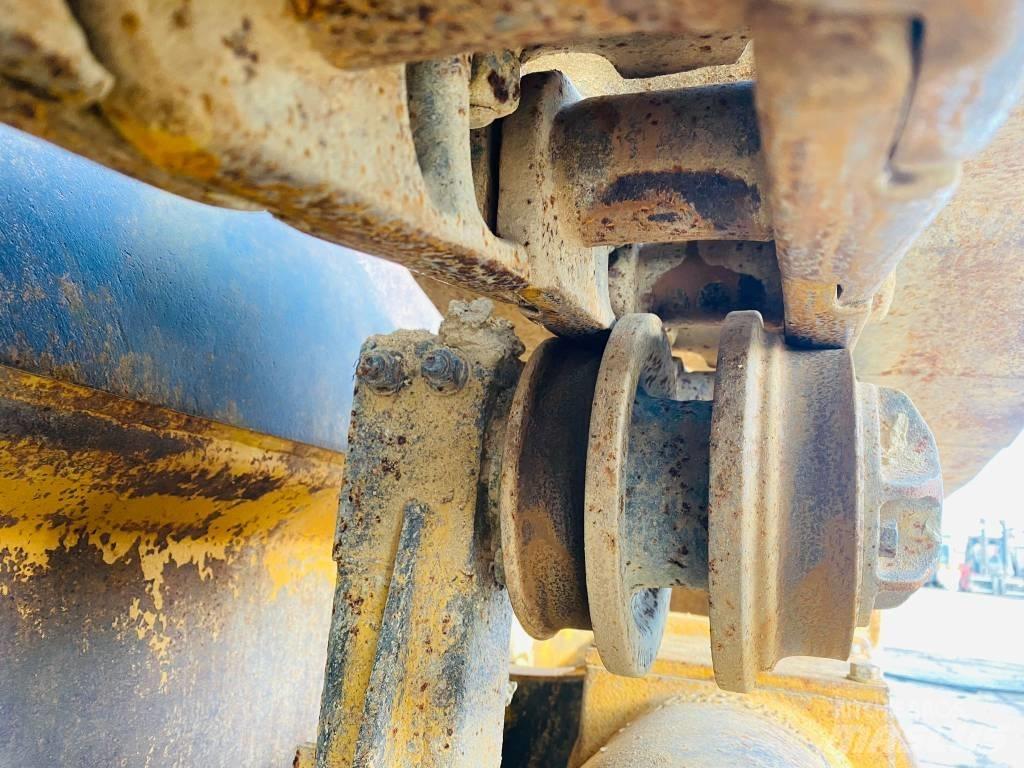 CAT 943 LGP Chargeuse sur chenilles