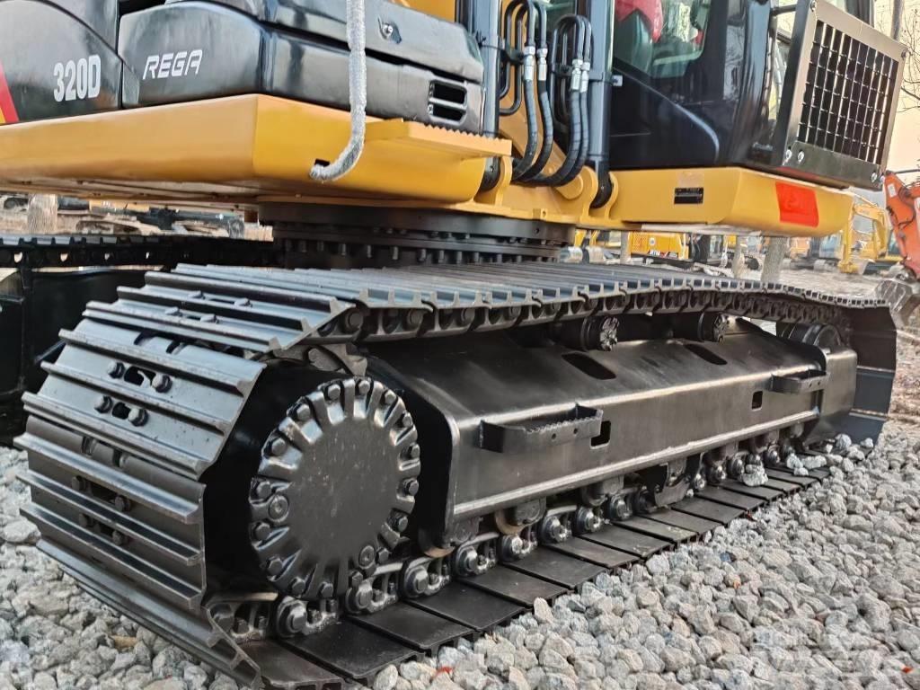 CAT 320 D Pelle sur chenilles