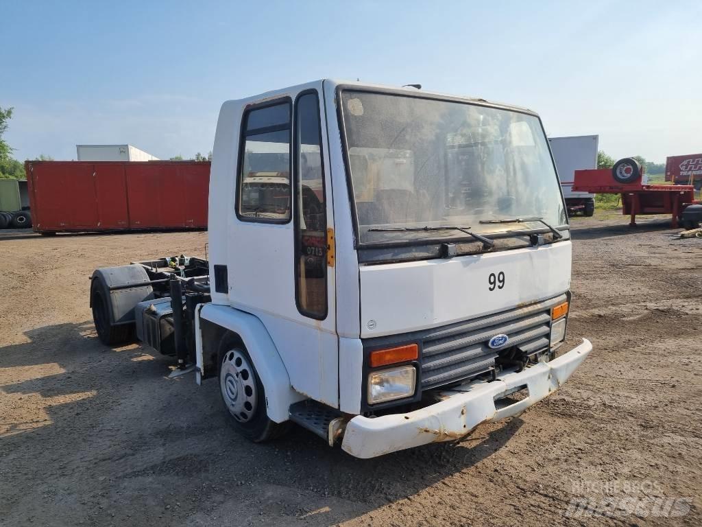 Ford CARGO 0713 Autre camion