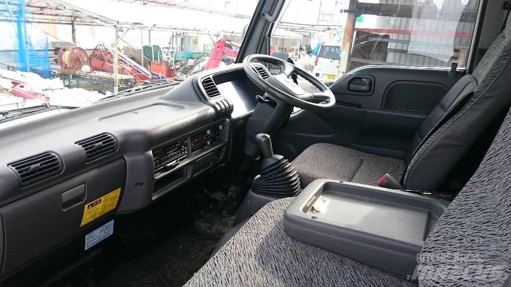 Isuzu KC-NKR66ED Camion benne