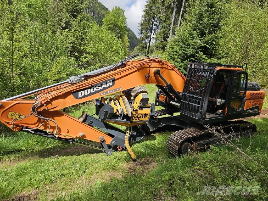Doosan DX 235 NLC - 5 Pelle forestière