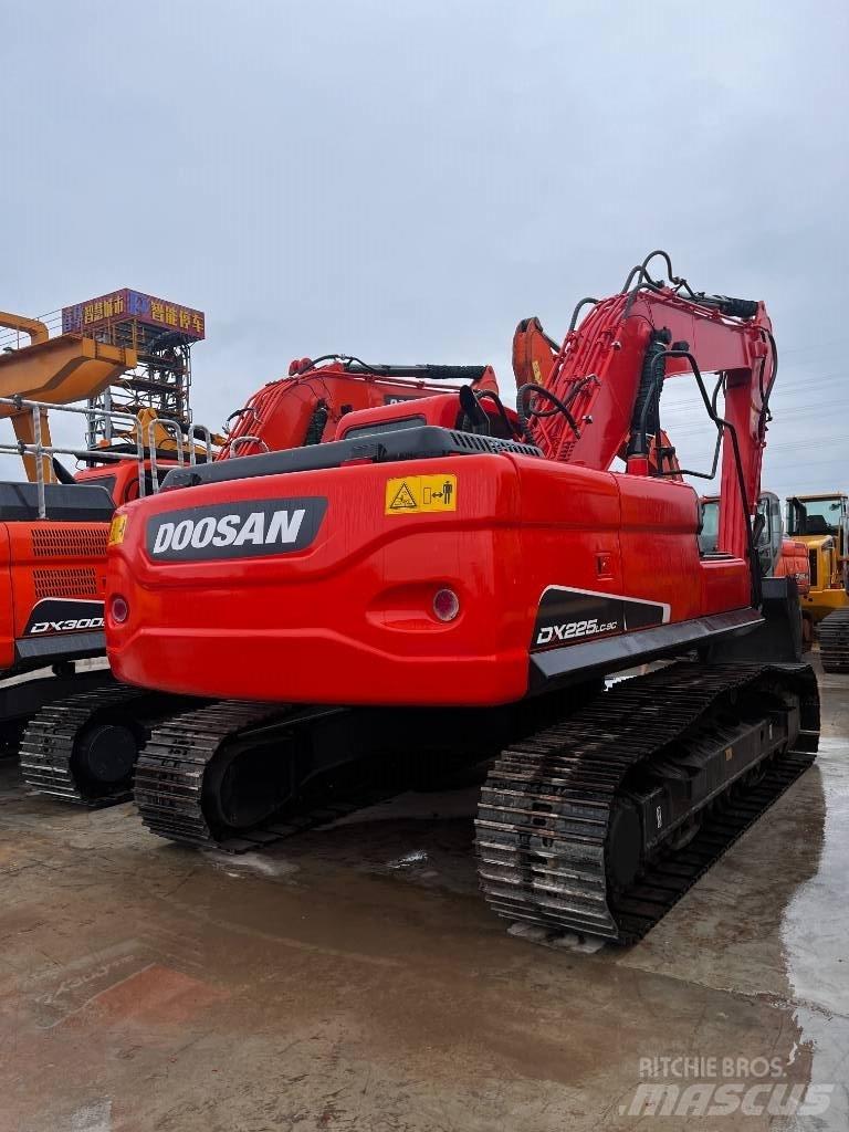 Doosan DX 225 LC-9 Pelle sur chenilles