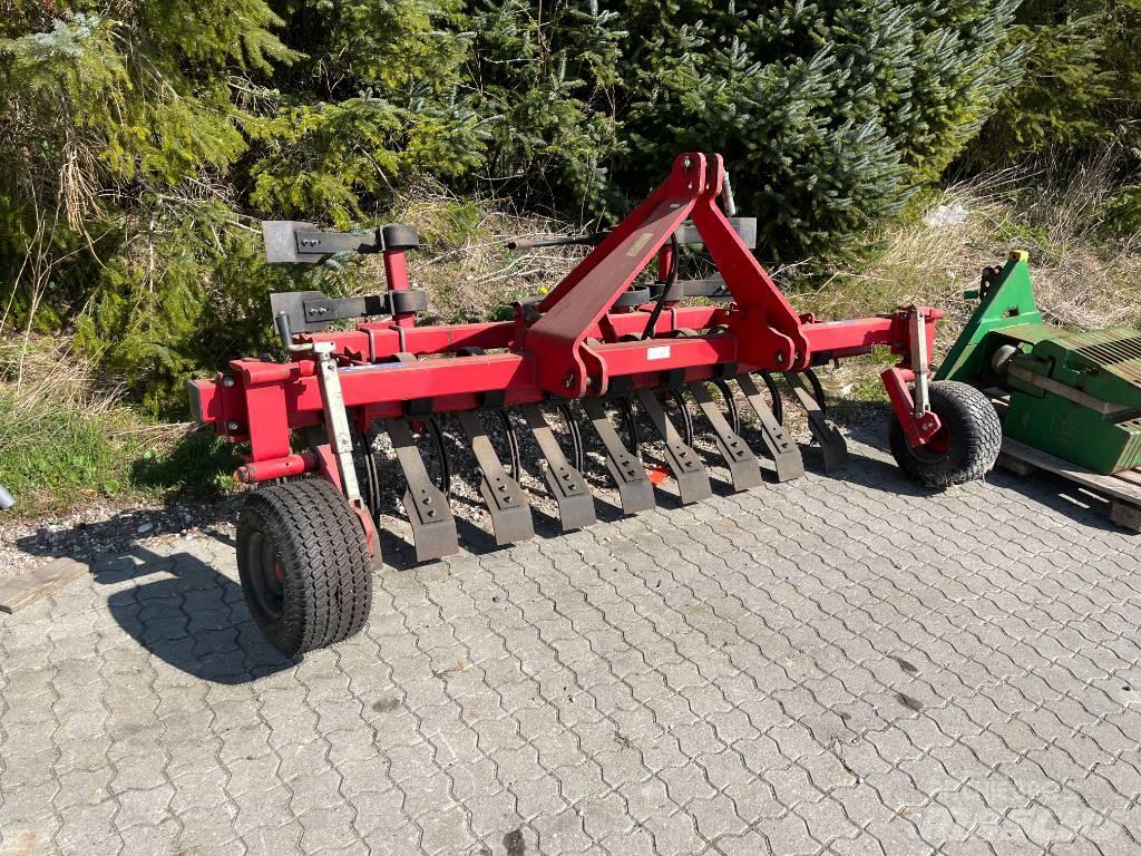 He-Va Front-Board 4m Autres outils de préparation du sol