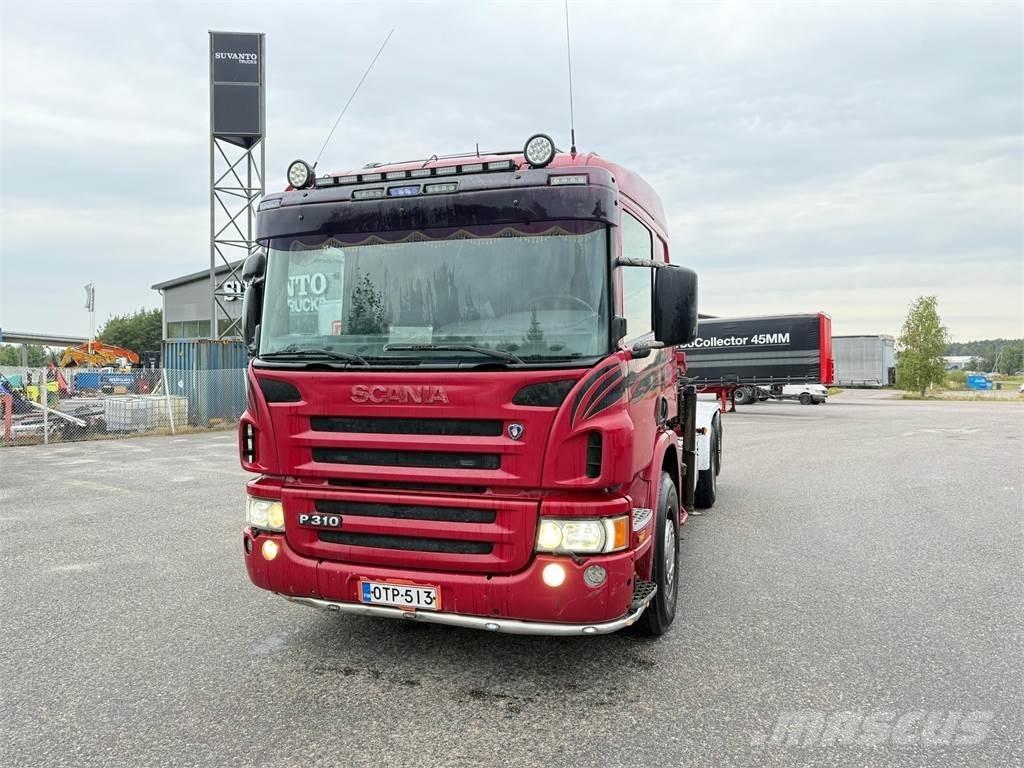 Scania P 310 Camion plateau ridelle avec grue