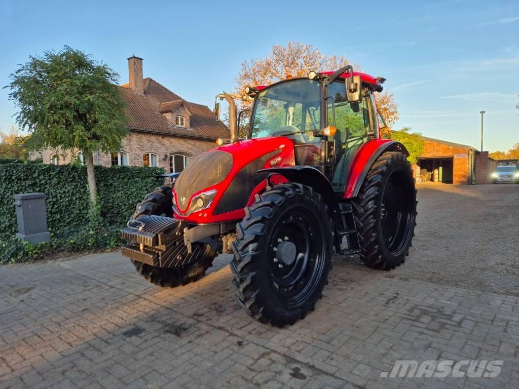 Valtra A105 HiTech Tracteur