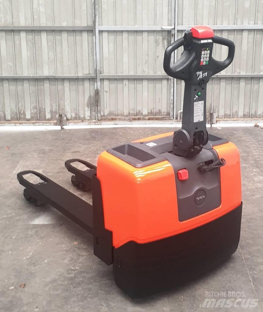 BT LWE 130 Minimover Transpalette accompagnant