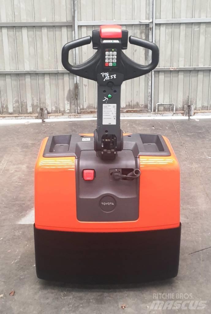BT LWE 130 Minimover Transpalette accompagnant
