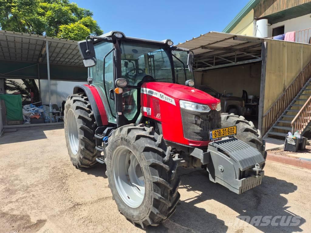 Massey Ferguson 5713 Tracteur