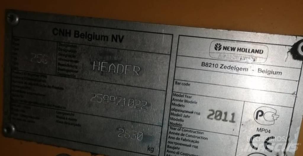New Holland CX 8090 Moissonneuse batteuse