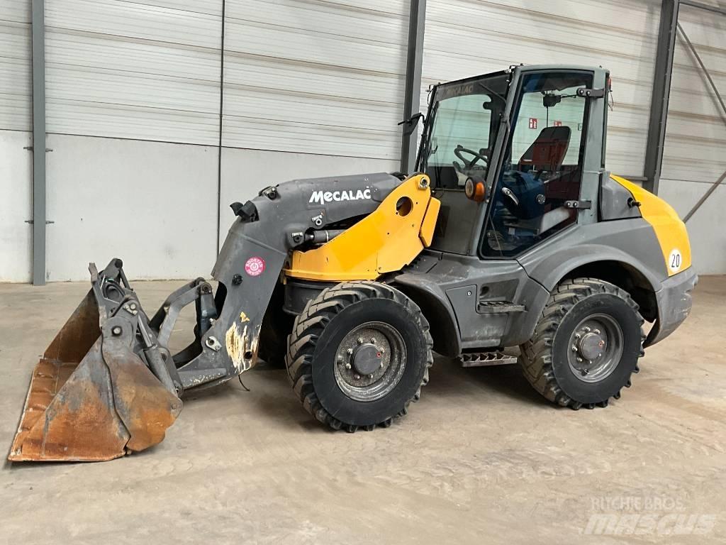 Mecalac AS 700 Chargeuse sur pneus