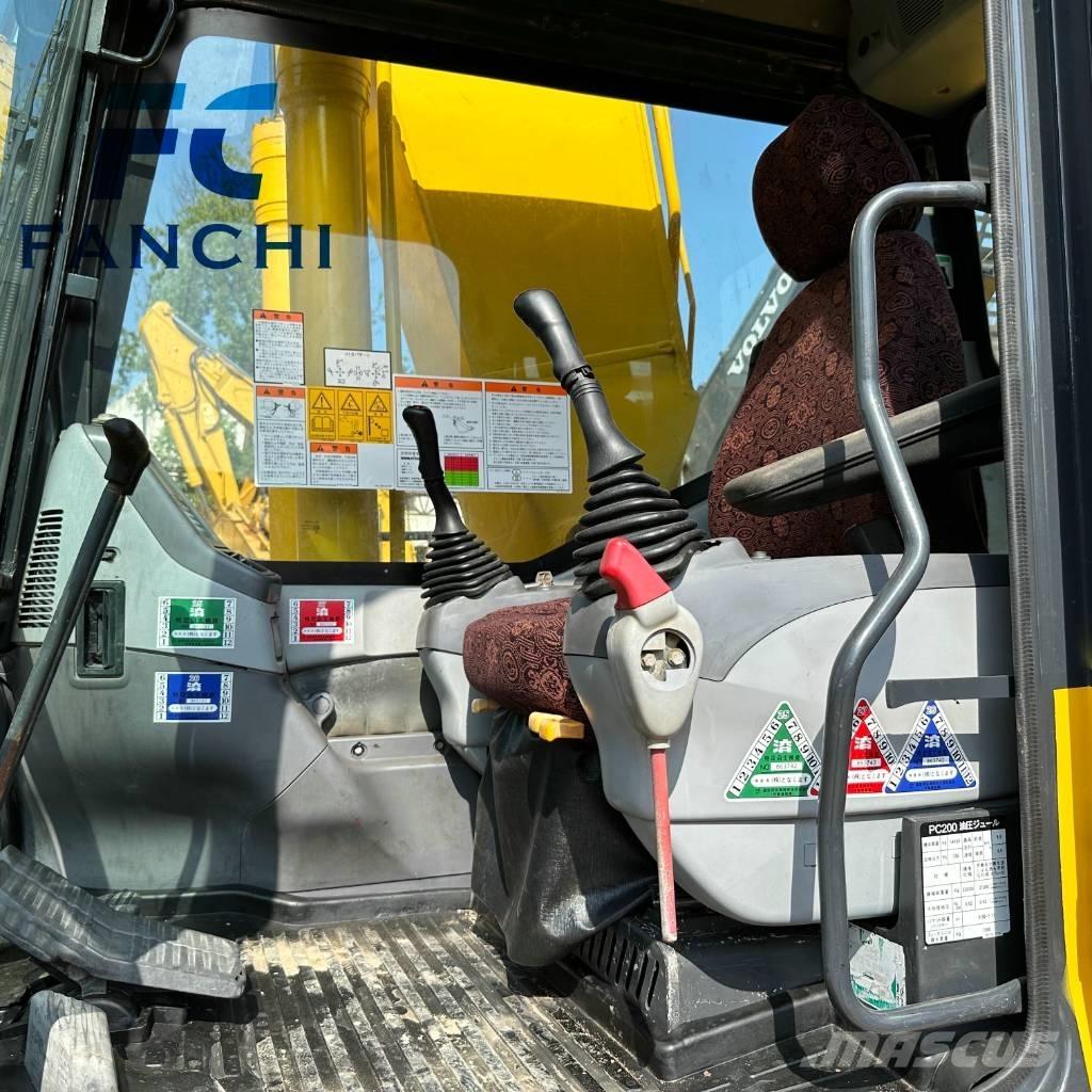 Komatsu PC 200-8 Pelle sur chenilles