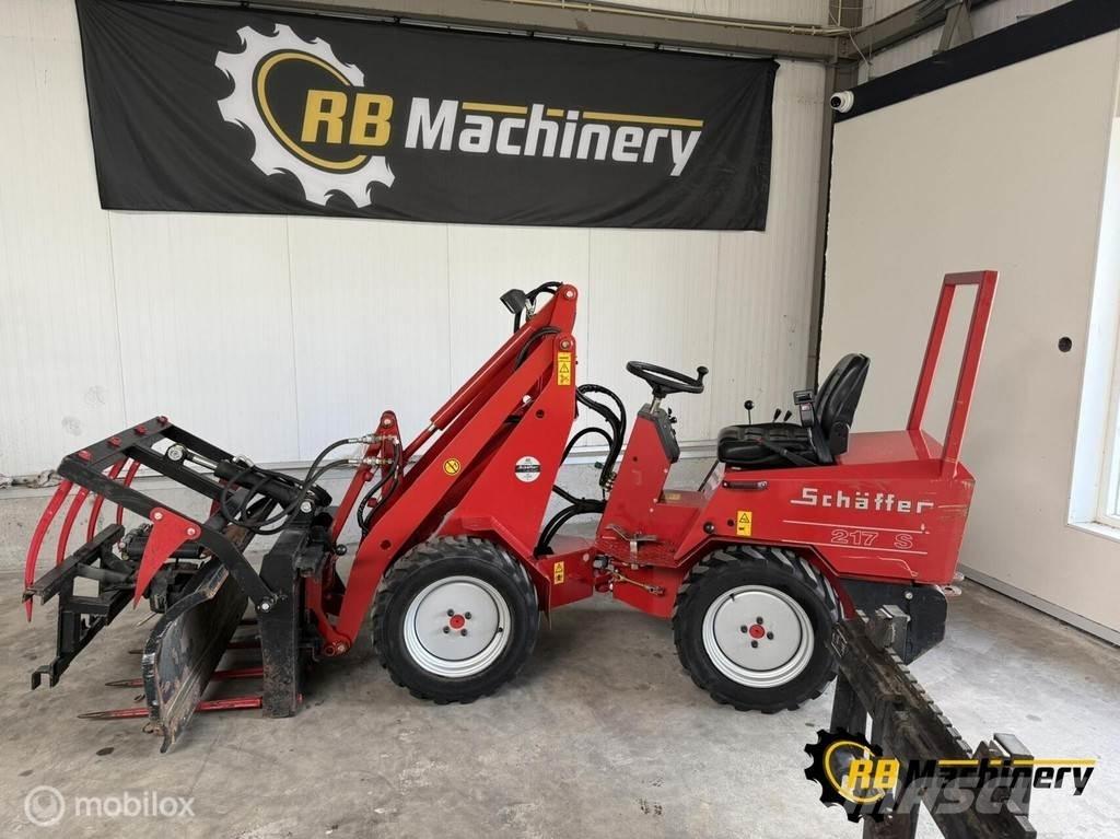 Schäffer 217 S Chargeuse sur pneus