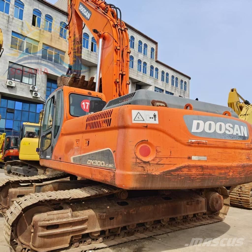 Doosan DX 300 LC Pelle sur chenilles