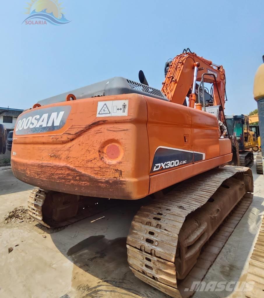 Doosan DX 300 LC Pelle sur chenilles