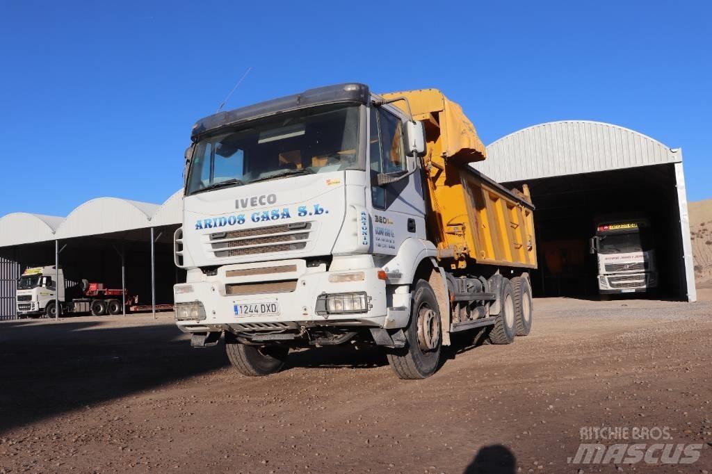 Iveco Trakker 380 Camion benne
