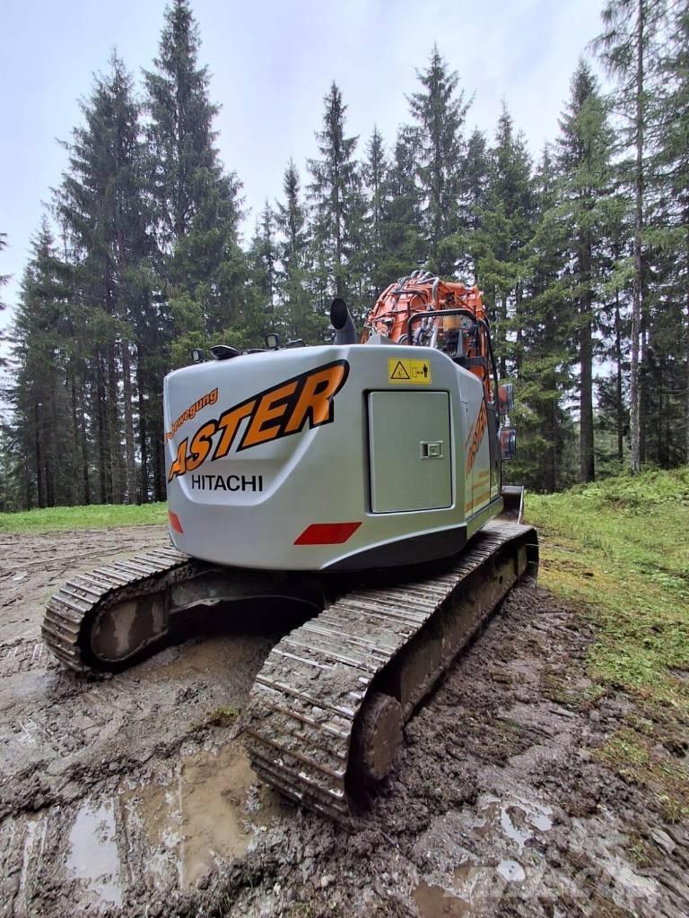 Hitachi ZX 225 US LC Pelle sur chenilles