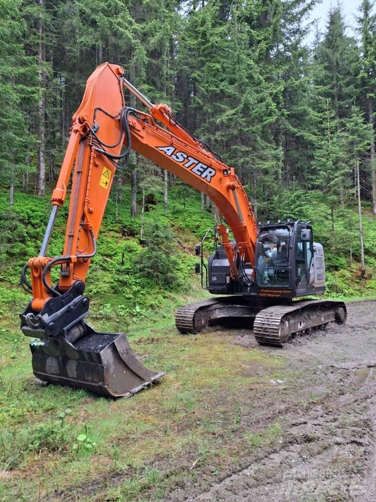 Hitachi ZX 225 US LC Pelle sur chenilles