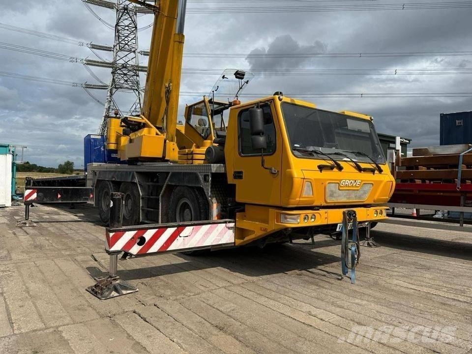 Grove GMK 3055 Grues tout terrain