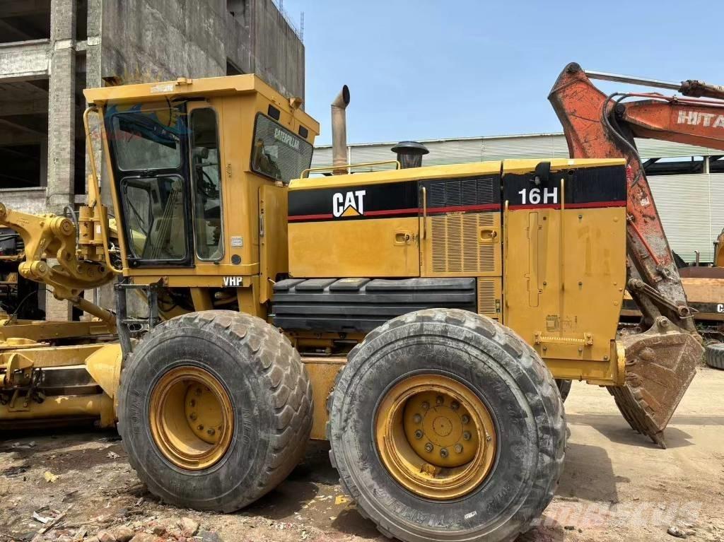 CAT 16 H Niveleuse