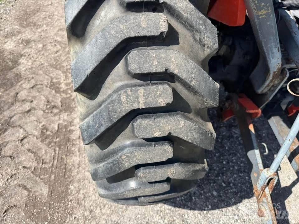 Kubota B 7800 HSD Tracteur