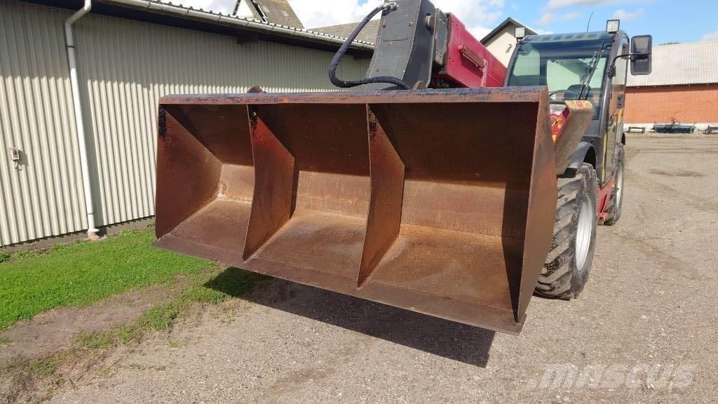 New Holland LM 1345 Chariot télescopique
